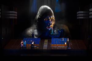 King Kong sur la scène de l'Opéra Bastille