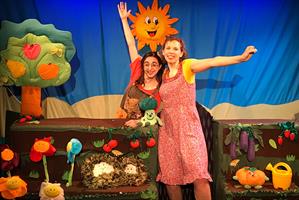 Ce conte, monté de façon très enlevé, ponctué de neuf comptines, amène