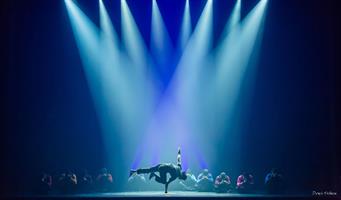Des danseurs en scène