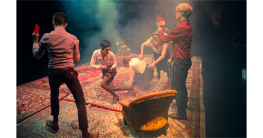 La bourse ou la vie ? Entre théâtre politique et tragi-comédie familia