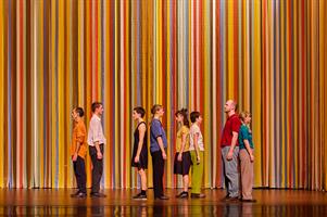 Des corps qui s’évitent, se bousculent, rebondissent pour montrer une 