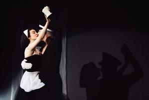 Deux danseurs qui dansent un tango