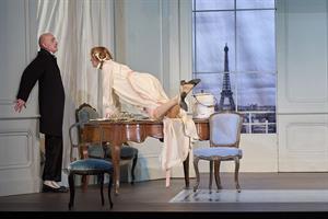 M. Follavoine, un fabricant de porcelaine, a invité à déjeuner, dans s