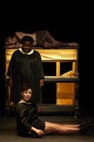 Deux femmes qui discutent