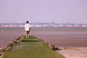 C’est l’histoire d’un lieu : les Chantiers de l’Éternité. Une utopie a