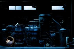 Cendrillon dort dans une machine