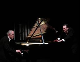 Les interprètes sur scène