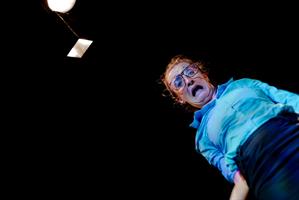 La comédienne sur scène