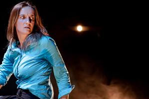 La comédienne sur scène