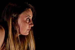 La comédienne sur scène