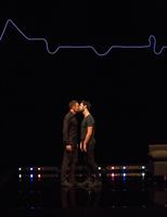 Les deux comédiens sur scène