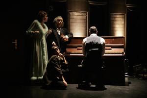 Les acteurs sur scène