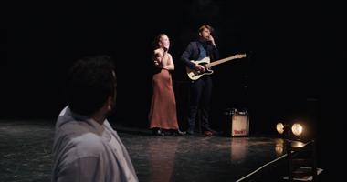 Tiraillé entre des idéaux passés et des espoirs pas tout à fait éteint