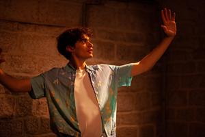 Ethan Ollier sur scène