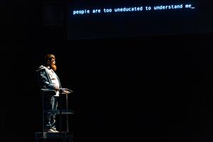 L'intelligence artificielle de demain nous rendra-t-elle tout·e·s défi