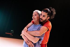 Mohamed Toukabri et sa mère, Latifa duo de danse mère fils filial amour