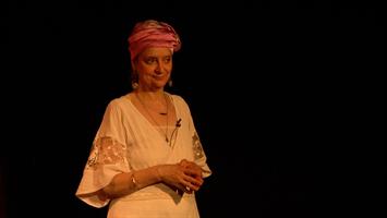 Isabelle Sprung est Sarah Bernhardt