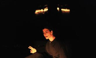 Mina Kavani a dû quitter son pays, l’Iran, et comme toute une générati