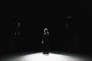 Mina Kavani a dû quitter son pays, l’Iran, et comme toute une générati