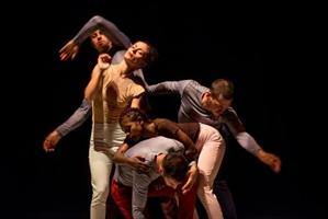 Dans cette pièce au titre inspiré par une œuvre de Michel-Ange, Amine 