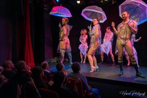 La danse des parapluies