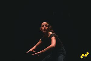 C'est l'histoire d'une expatriée qui n'essaie pas d'oublier d'où elle 