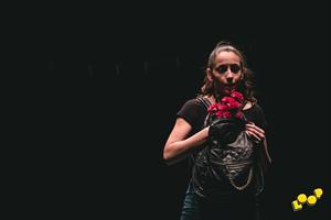 C'est l'histoire d'une expatriée qui n'essaie pas d'oublier d'où elle 