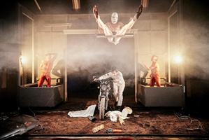 Dans un Continent aux instances démocratiques fracturées, René Obscur,