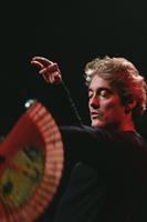 Guillaume avec un éventail