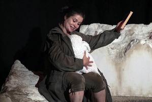 Une femme avec un enfant