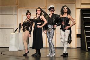 Elles renversent les rôles, bouleversent l’ordre établi, désobéissent 