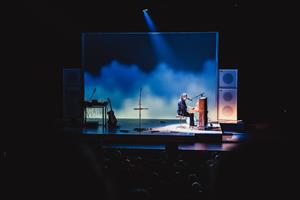Entre le concert en pointillé et le monologue buissonnier, Stephan Eic