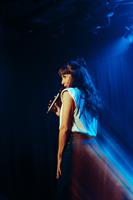 D’Alain Juppé à Gad Elmaleh il y a un monde ? Pas pour Adèle Barbers. 