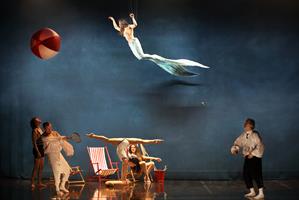Des acrobates et une sirène