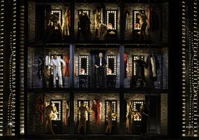 Compositeur et parolier américain, Jerry Herman a connu son premier su