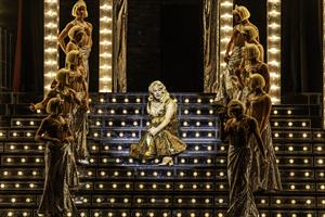 Compositeur et parolier américain, Jerry Herman a connu son premier su