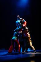 Après le triomphe international de Yé !, retrouvez la troupe du cirque