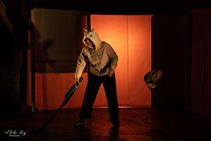 Ce spectacle parle d’un couple de jeunes parents qui se retrouvent aux