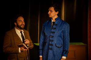 Le richissime Charles Baskerville est retrouvé mort sur les plaines du