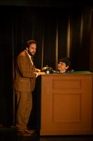 Le richissime Charles Baskerville est retrouvé mort sur les plaines du