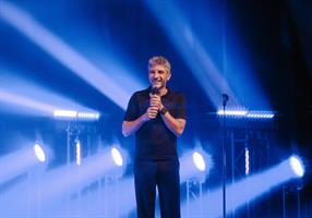 Vérino explore une nouvelle fois la complexité des tensions qui nous h