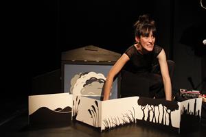 Comédienne sur scène