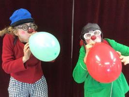 Chutes et rechutes… un duo clownesque et poétique à voir en famille dè