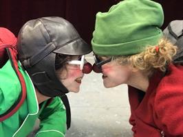 Chutes et rechutes… un duo clownesque et poétique à voir en famille dè