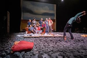 Le tg Stan dans À propos d'Elly