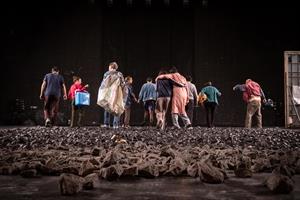 Le tg STAN, l’inclassable compagnie flamande, revisite À propos d’Elly