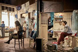 Des femmes sur scène