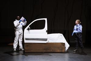 À partir d’une expérience personnelle, Alice Carré élabore un polar éc