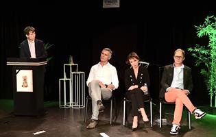 Parodie mordante de convention d’entreprise : dérapages, craquages, p