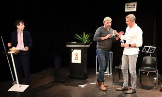 Parodie mordante de convention d’entreprise : dérapages, craquages, p